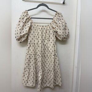 Cotton summer dress with puff sleeves